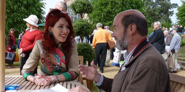 Jim Eagles, a past Travel editor, speaks with Katherine Higgins of Antiques Roadshow. Photo / Jim Eagles