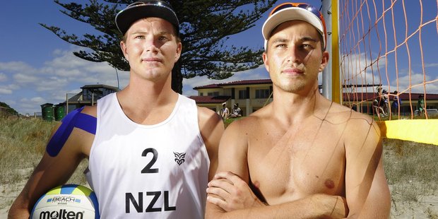 Sam O'Dea (left) and Ben O'Dea met in a tough match at the NZ Beach Volleyball Pro Tour stop in Hutt City.