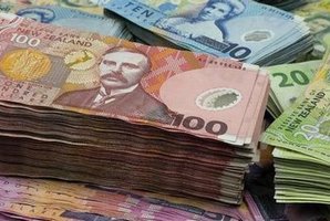 Rotorua Labour Electorate Committee chairman Haydn Marriner has downplayed the $9000 in debt.