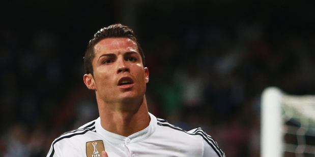 Soccer ace Cristiano Ronaldo made a bid to win over Kendall Jenner with a series of flirty messages.