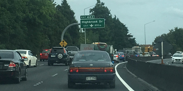 Motorists were reduced to a crawl. Photo / Supplied via Manu Aulakh