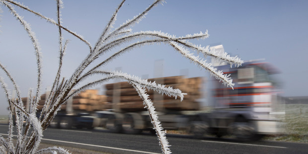 In a discussion document, the ministry said heavy vehicles posed a challenge to road safety because the crash rate for trucks was three times higher than for light vehicles. Photo / Alan Gibson