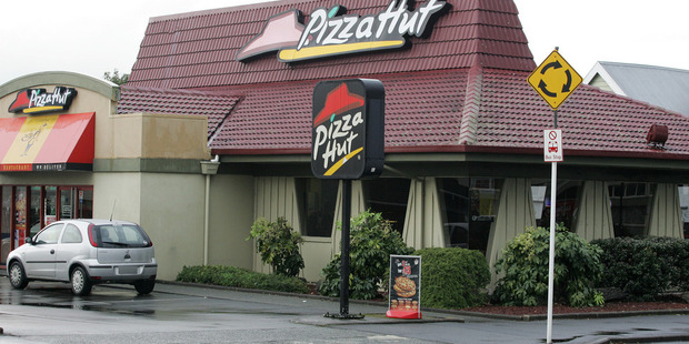 Next month will mark the end of an era for pizza lovers as the last Pizza Hut eat-in restaurant in Auckland's New Lynn is demolished.