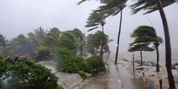 "Very destructive winds" are now moving in. Photo / NaDraki Weather Facebook
