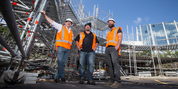 The Pop-Up Globe theatre director Miles Gregory, left, with scaffolders Mick Spratling, centre and Phil McConchie. Photo / Jason Oxenham