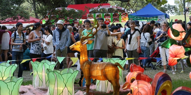 Big crowds at The Lantern Festival in The Domain Auckland. Photo / Doug Sherring
