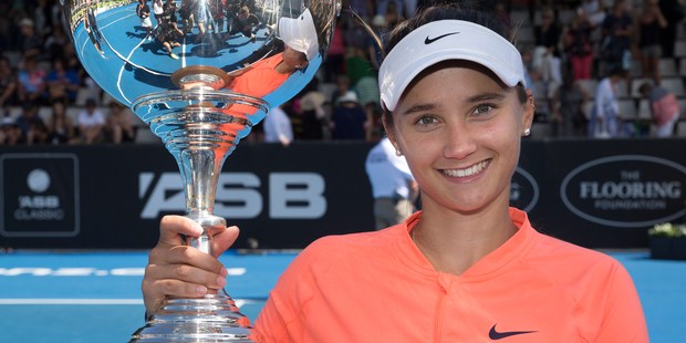 American Lauren Davis holds the ASB Classic trophy after beating Ana Konjuh. Photo / Nick Reed
