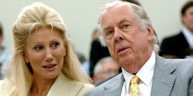 Madeleine Pickens pictured with her ex-husband energy tycoon T. Boone Pickens. Photo / AP