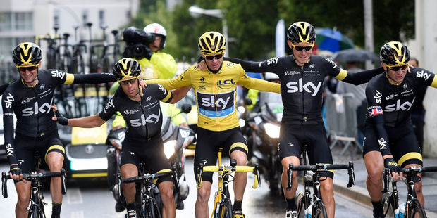 Chris Froome and his SKY team during the stage 21 of the 2015 Tour de France. Photo/Photosport