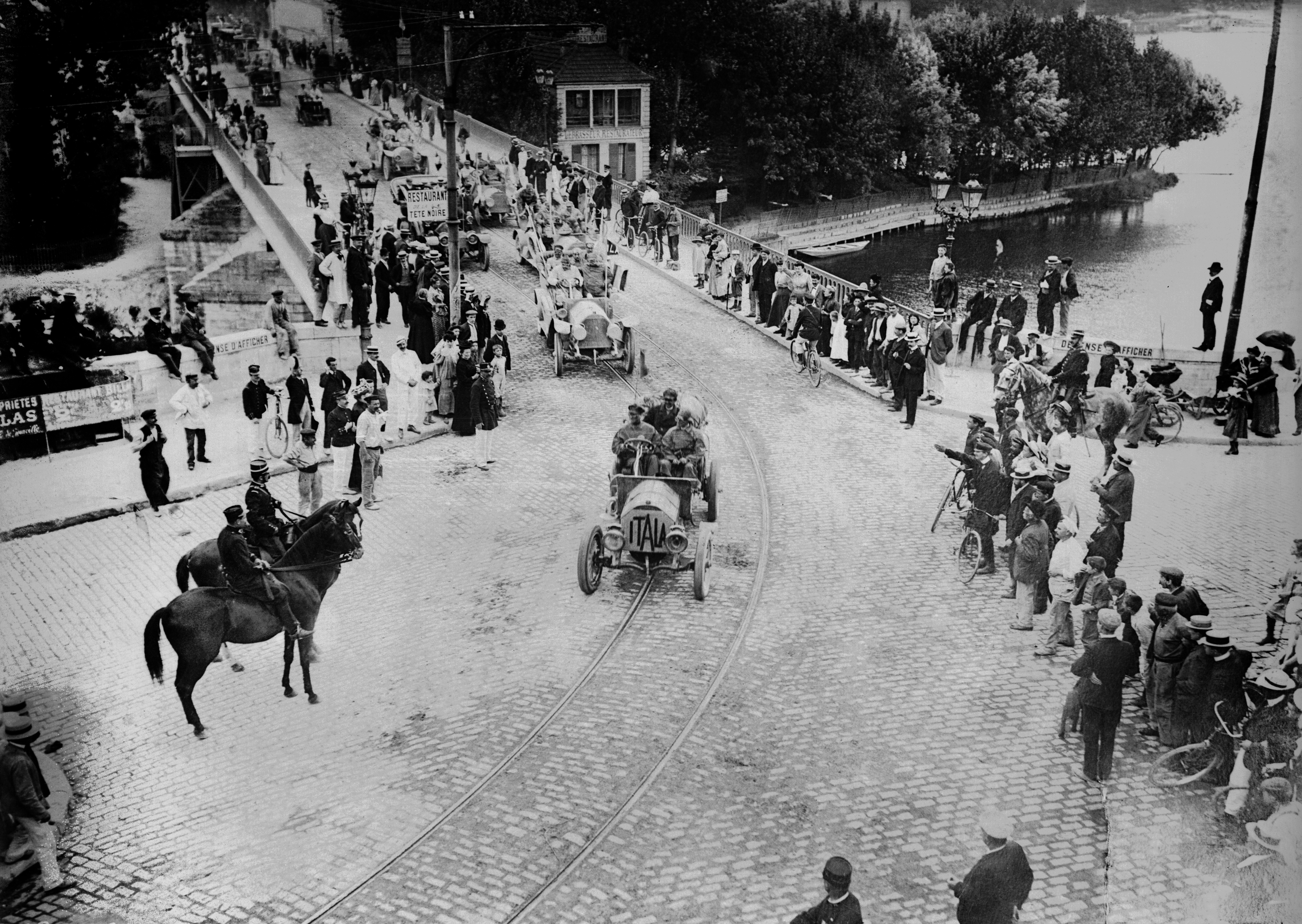 The Italian explorer and diplomat Prince Scipione Borghese arrives in his 24 horsepower Itala to win the first Paris to Peking rally in 1907. Photo / Getty Images