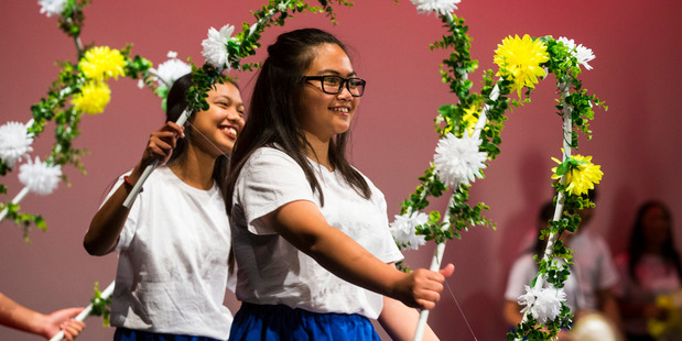 The Filipino group from Avondale College prepare for Polyfest. Photo / Jason Oxenham.
