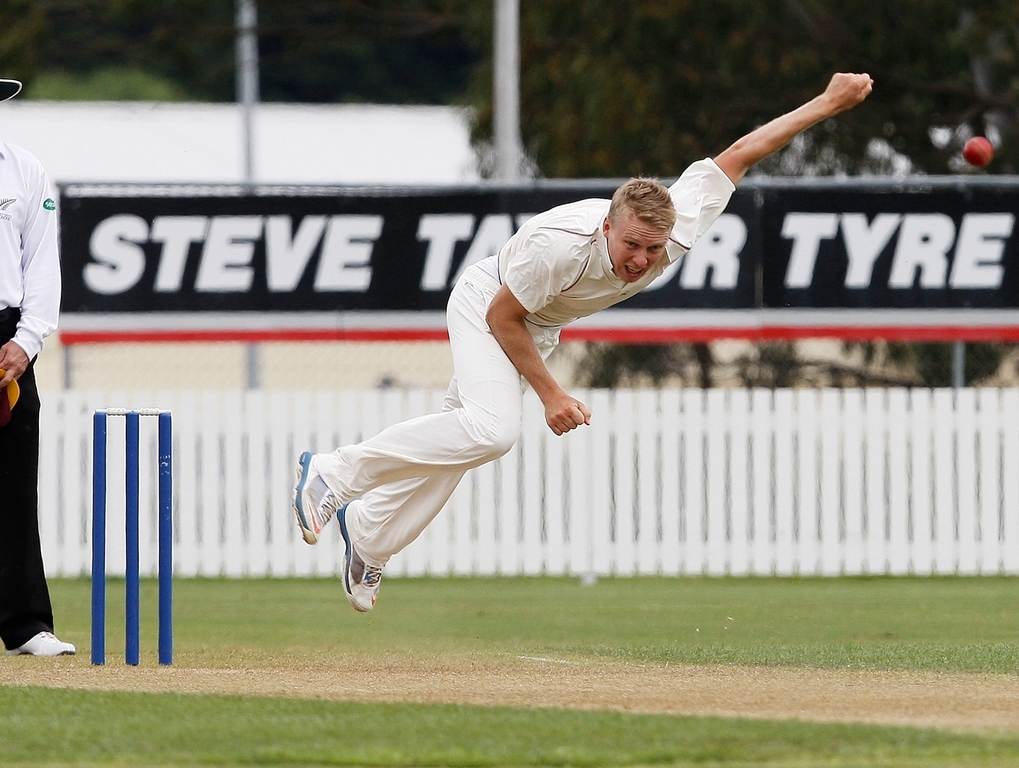 Cricket: Scott Kuggeleijn selection divides opinions