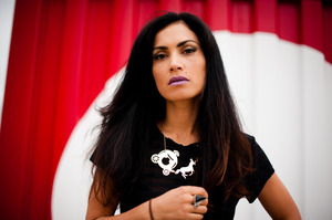 Anna Coddington is known for her enchanting live performances and songwriting prowess. Photo/supplied