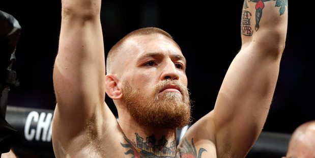 Conor McGregor fights Nate Diaz during UFC 202. Photo/AP Photos