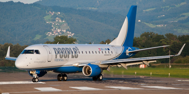 The eight minute flight proved too costly and did not attract enough passengers. Photo / Wikimedia Commons