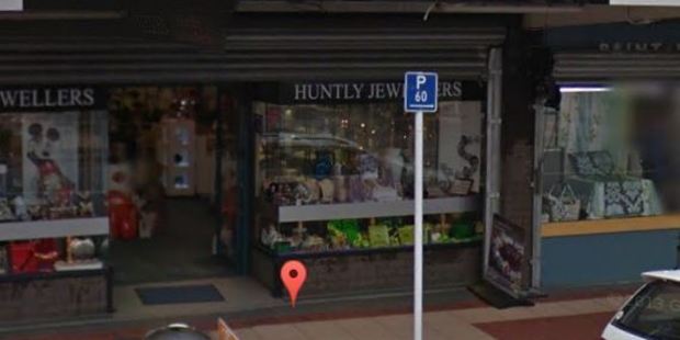 A man snatched a tray of watches worth about $2000 in a daylight robbery of Huntly Jewellers yesterday. Photo / 123rf.com