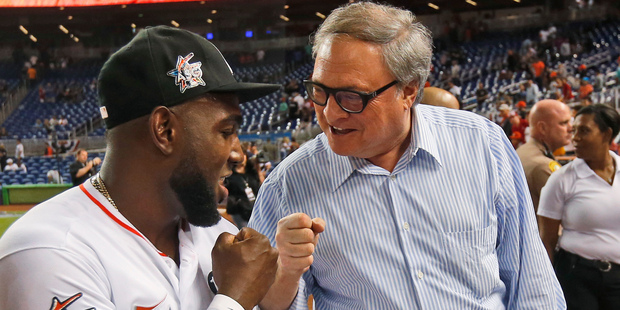Group including Derek Jeter and Jeb Bush to buy Miami Marlins