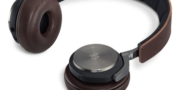 The B&O BeoPlay H8 wireless, noise-cancelling, on-ear headphones.