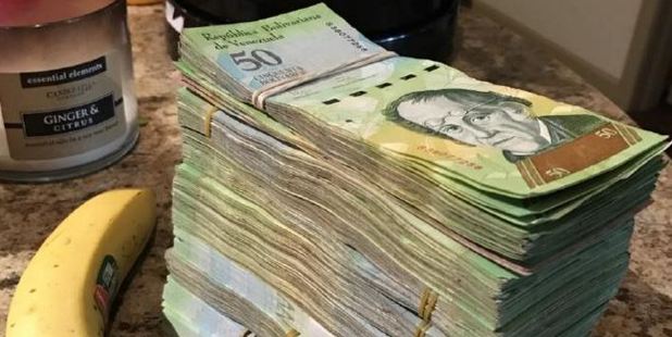 This stash of Venezuelan Bolivares is worth about $21. Photo / Reddit