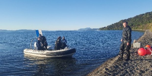 Marine biology students training to meet scientific diving standards enjoyed perfect weather at Motutere Bay last weekend. NIWA scientist Crispin Middleton is pictured on shore.