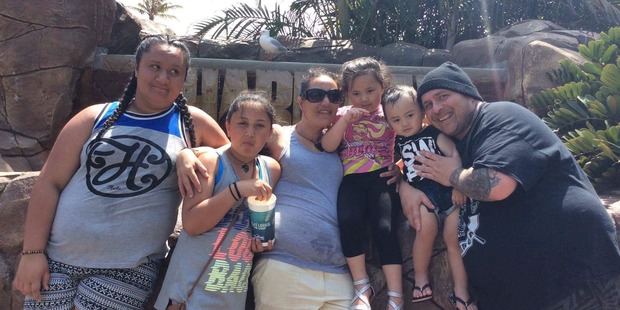 Boss Pomare (far right) and his fiancee Sapphire Chase (third from left) with their four youngest children Chezahn, 12 (left), Jordis, 10, Jekaylah-Rae, 5, and Bos'den, 2. Photo / Supplied