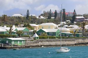 America's Cup tragedy: NZ woman dies in Bermuda boat collision America's Cup tragedy: NZ woman dies in Bermuda boat collision