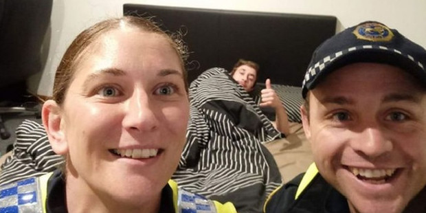 Tasmania Police issue warning after escorting drunk home Tasmania Police issue warning after escorting drunk home