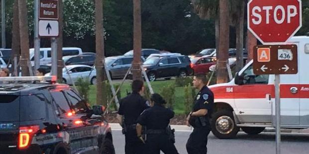Officers respond to report of armed man at Orlando airport