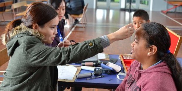 Kaikohe Intermediate student Nare-Toni Hillman undergoing her eye examination.