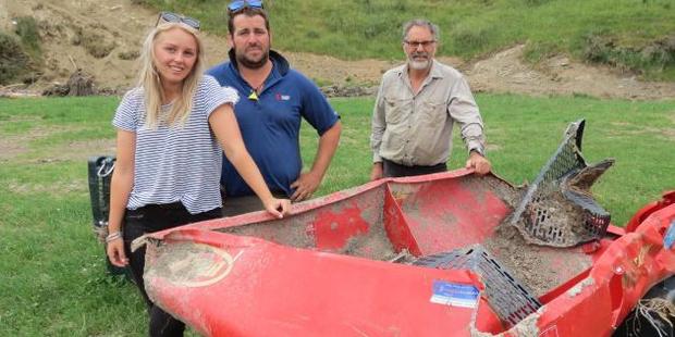 Jaimee Coulter, Chris Pemberton and Rod Pemberton. Their near-new fertiliser spreader, found kilometres away in a ravine, had to be retrieved by helicopter. Photo / Yvonne O'Hara