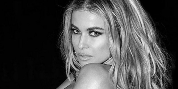 Carmen Electra has agreed to go on a date with cricketer Shane Warne. Photo / Instagram