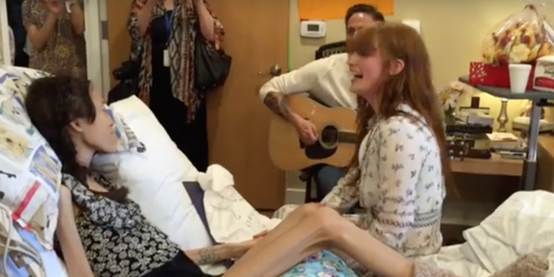 A young girl in Austin gets a surprise visit by Florence. Photo / Catutube88 YouTube