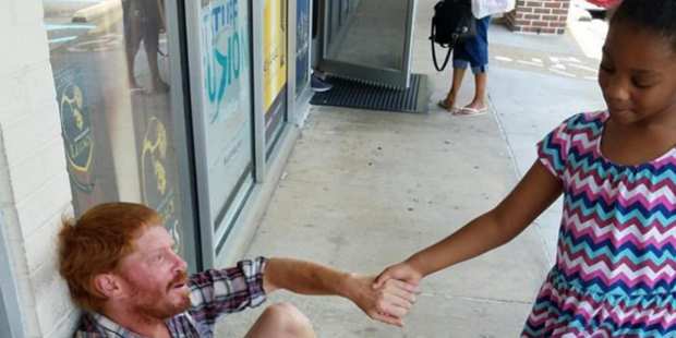 Janiyah Lewis suggested the homeless man get some food from McDonald's.