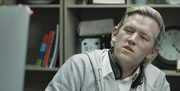 Stake Out's Chris Parker stars in Thomas Sainsbury's HP48 Hour winner (Time) Travel Centre.