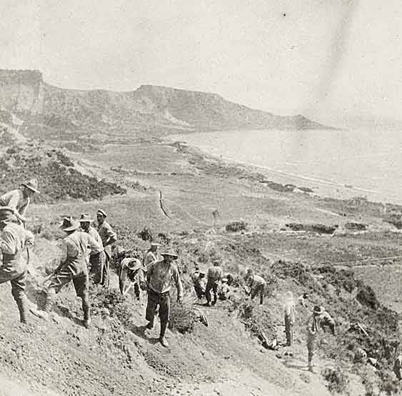 The Old No 3 Post was one of the first Turkish positions to fall in the August offensive. From the slopes the next day Corporal William Johns watches the battle for Hill 971 unfold “like a moving picture”. | Auckland War Memorial Museum, ALB338