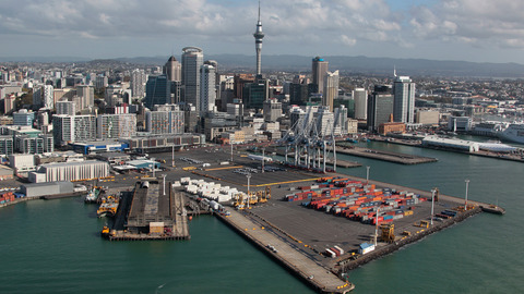 port to hold talks with union of non strikers