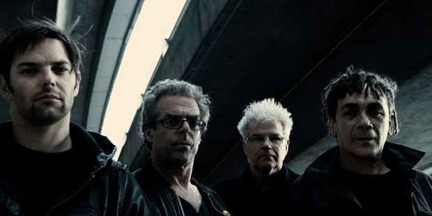 Dragon, with Todd Hunter, second right