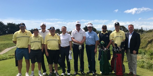 Golfing dignitaries from the US and UK along with some Paraparaumu Beach Golf Club members.