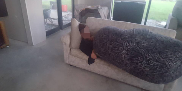 The man used a bean bag as a blanket after inviting himself onto Gordon Pryor's couch. Photo / Facebook