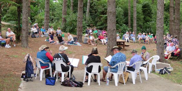 Concert under the trees celebrates Lions' project - New Zealand Herald 1 Music Under the Trees will celebrate the work of the Ngongotaha Lions. Photo/file