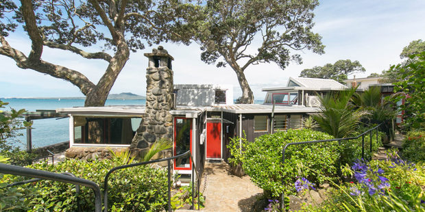 An entrance way to the waterfront house.