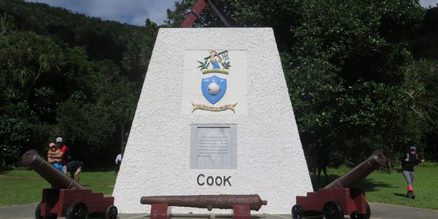 Cook monument.