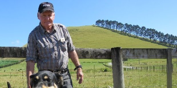 Evergreen sheep dog triallist Allen Nisbet, shown here with his huntaway Heath, is aiming to qualify a number of his dogs for the 2019 Tux North Island and New Zealand Championships being held on Mt Te Ahu Ahu (in the background) in May.